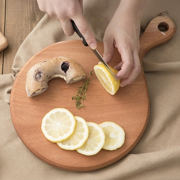 [수앤리빙] 마호가니 원형도마 38.5 x 26 x 2.2cm