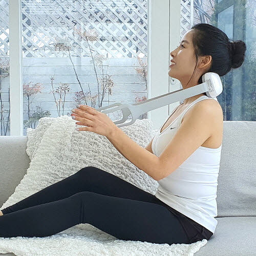 [퀸메이드] 쿨타임 목 마사지기 QNNM-8000W