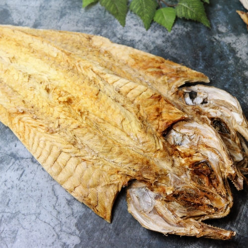 고소한 맛과 쫄깃한 식감 강원도 건조 황태포 (왕특대) 5마리 (50cm 110g내외)